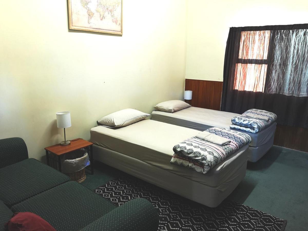 Mountain Jade Backpackers,Private Rooms & Studios هوكيتيكا المظهر الخارجي الصورة